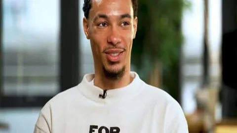 “利物浦冠军在望？温格豪言，阿森纳尚存“逆袭奇迹”可能？”